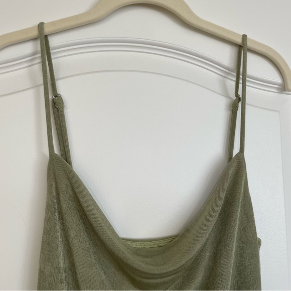 Petal & Pup Diani Dress Green Size 4 Olive Green Midi Slit Party Wedding Formal - Picture 8 of 10